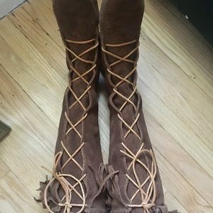 Minnetonka Moccasin boots